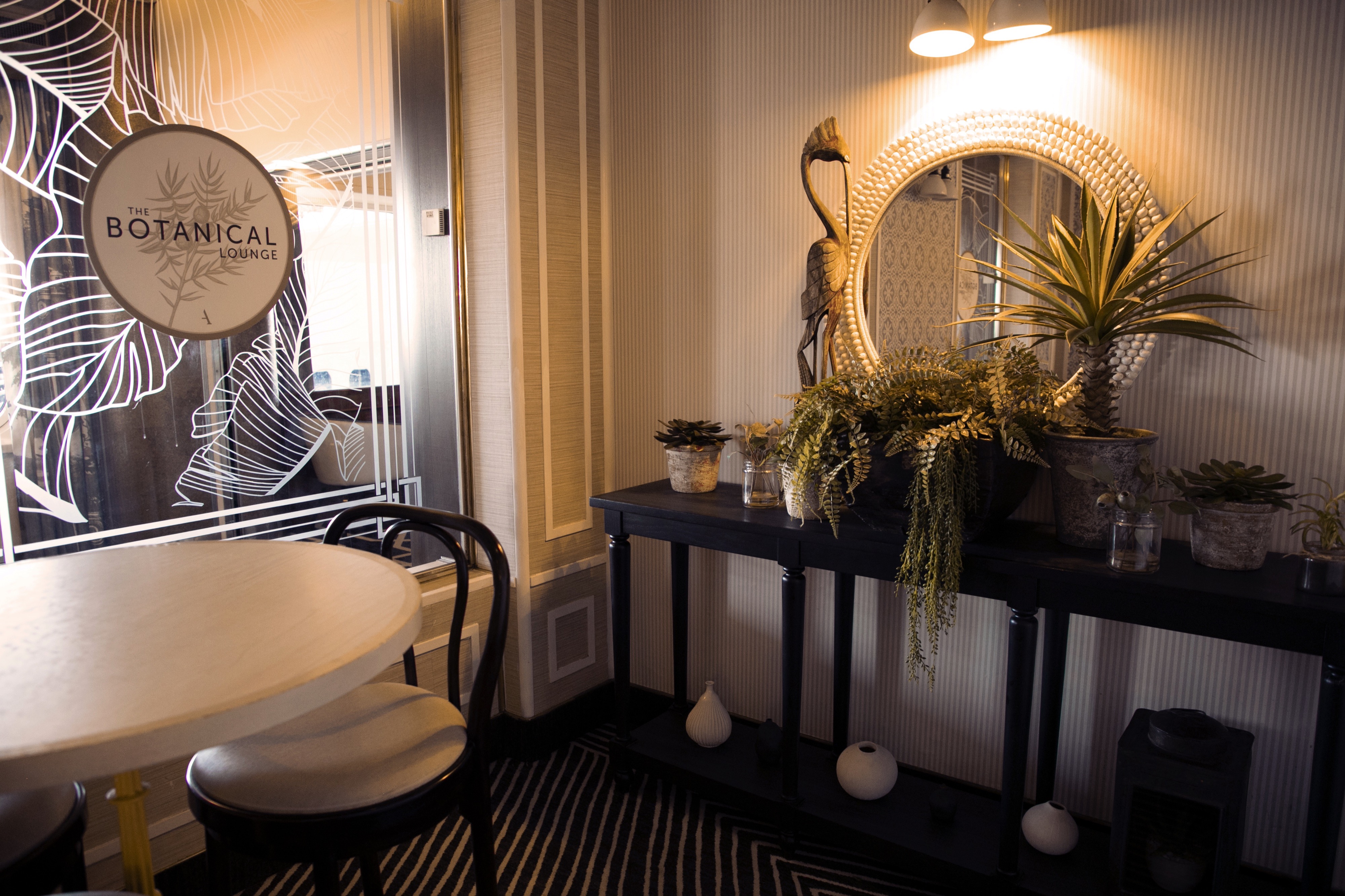 Ambience - Botanical Lounge